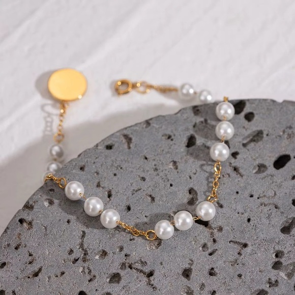 18K Gold Plated - Faux Pearl Bracelet - Picture 3 of 4